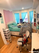 64 Louis Prang St, Unit 1 in Boston, MA - Building Photo - Building Photo