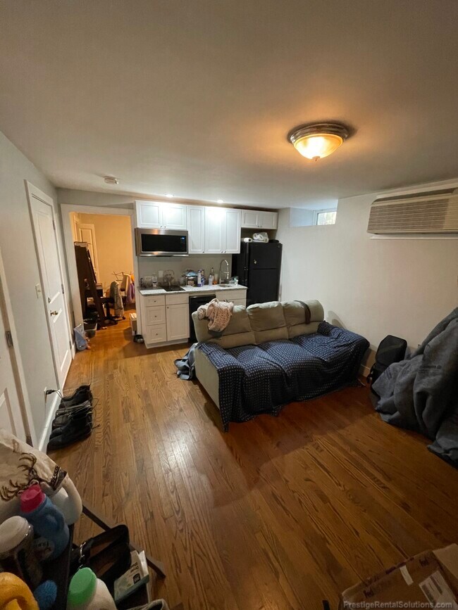 842 Dorchester Ave, Unit Dorchester ave in Boston, MA - Foto de edificio - Building Photo