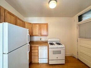 4301 N Francisco Ave, Unit 2 in Chicago, IL - Foto de edificio - Building Photo