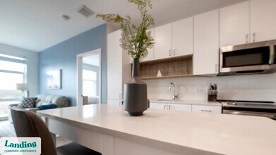 1215 N Fayette St, Unit 510 in Alexandria, VA - Foto de edificio - Building Photo