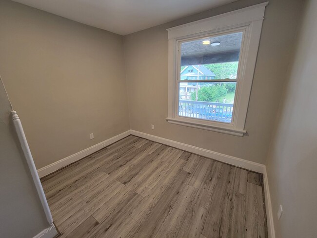 3415 Woodburn Ave in Cincinnati, OH - Building Photo - Building Photo