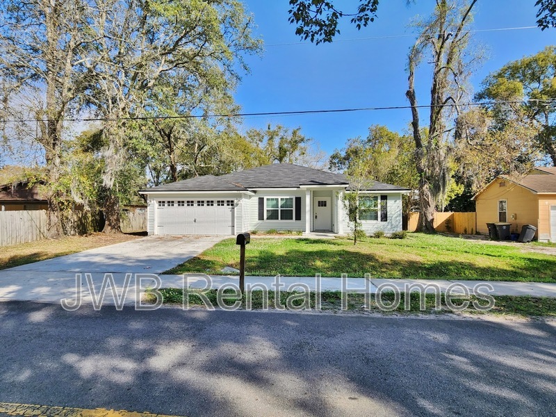 5149 Kingsbury St in Jacksonville, FL - Building Photo