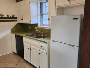 11307 N May Ave, Unit #D in Oklahoma City, OK - Building Photo - Building Photo