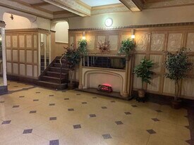 240 Ocean Pkwy, Unit 3 in Brooklyn, NY - Building Photo