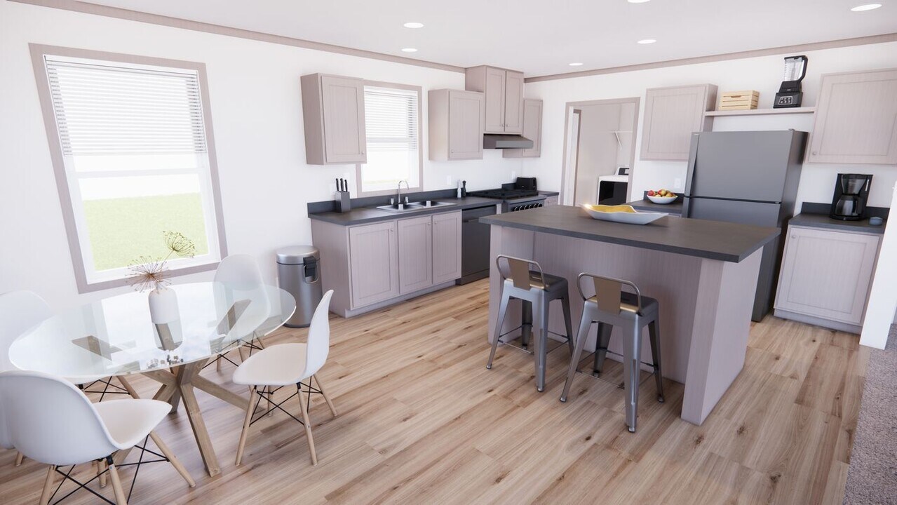 9735 Marina Cir in Algonac, MI - Building Photo