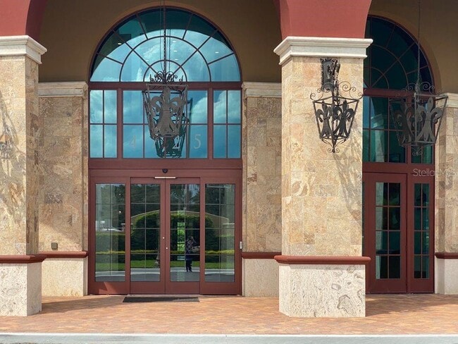 4725 W Sand Lake Rd in Orlando, FL - Building Photo - Building Photo