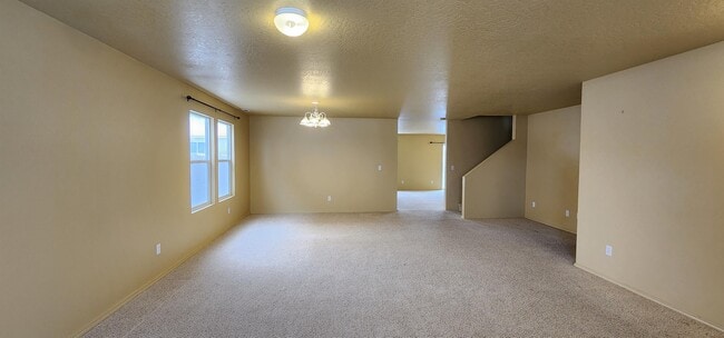 164 E Linmar Dr