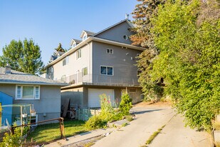 324 3 St NE in Calgary, AB - Building Photo