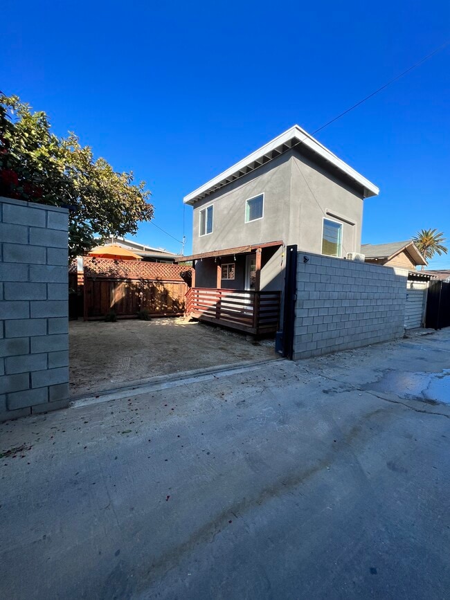 3518 Hunter St in Los Angeles, CA - Building Photo - Building Photo