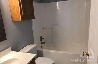 1020 Ashford St in Charlotte, NC - Building Photo - Building Photo