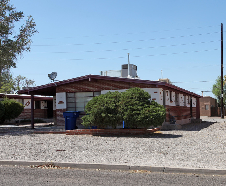 1431-1437 E Adams St in Tucson, AZ - Building Photo