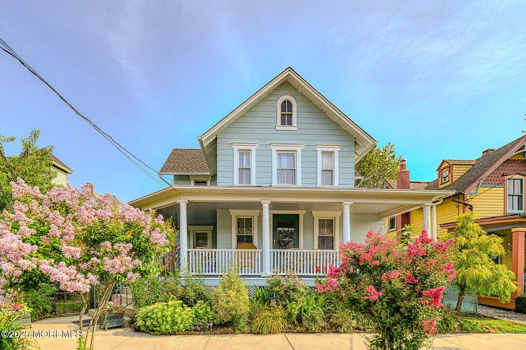 83 Broadway in Ocean Grove, NJ - Building Photo