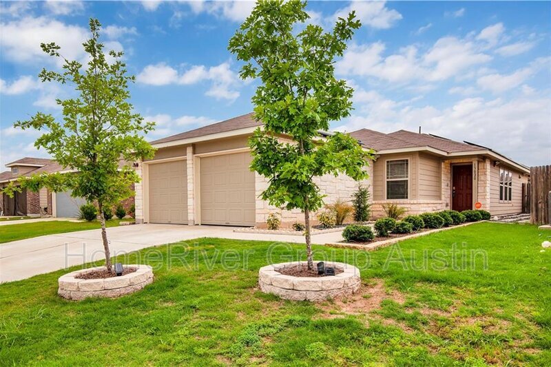 13020 Tinker St in Manor, TX - Building Photo