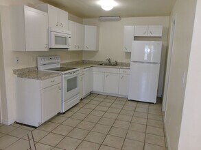 2237 Fairway Dr in Lehigh Acres, FL - Building Photo - Building Photo