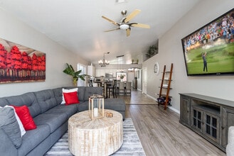 7254 E Camino Del Monte in Scottsdale, AZ - Building Photo - Building Photo