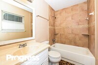 712 Fieldstone Dr photo'