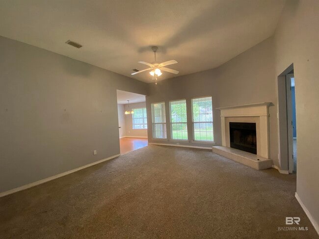 8057 Deerwood Dr in Daphne, AL - Building Photo - Building Photo