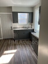 2618 SE Adams St in Topeka, KS - Building Photo - Building Photo