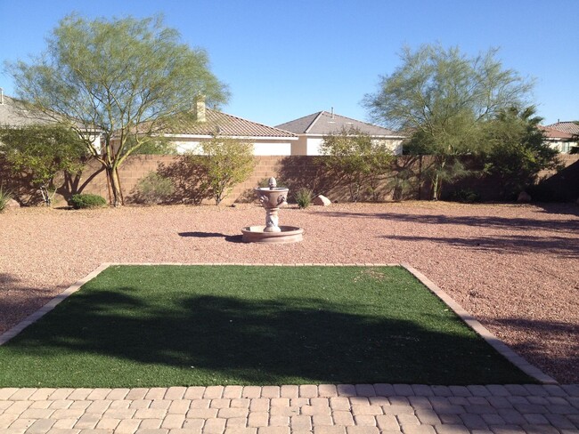 10956 Royal Highlands St in Las Vegas, NV - Building Photo - Building Photo