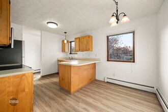 1461 Northview Dr in Anchorage, AK - Building Photo - Building Photo