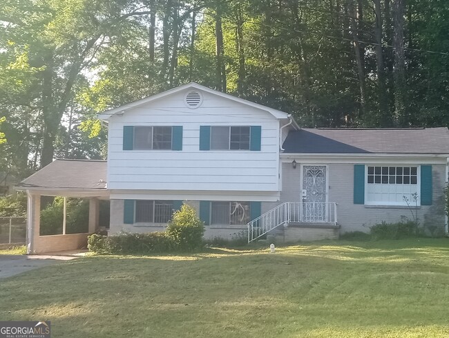 property at 3033 Tribble Ln NW
