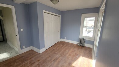 222 Snyder St, Unit #2 in Orange, NJ - Building Photo - Building Photo