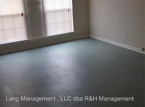 4910 Saxon Dr in Houston, TX - Building Photo - Building Photo
