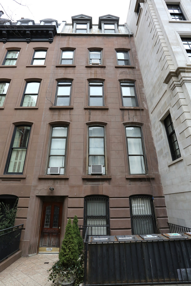 125 E 71st St in New York, NY - Building Photo - Building Photo