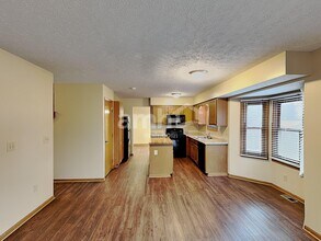 105 Elmwood St in Pickerington, OH - Building Photo - Building Photo