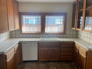 985 Willow Glen Way in San Jose, CA - Building Photo - Building Photo
