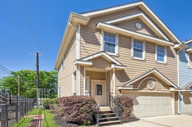 property at 2624 Detering St
