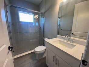 10214 Crystal Isle Cir in Sarasota, FL - Building Photo - Building Photo