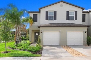 16605 Ancient Mariner Ln in Wimauma, FL - Building Photo