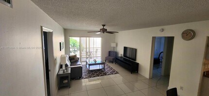 959 SE 2nd Ave, Unit 209 in Deerfield Beach, FL - Building Photo - Building Photo