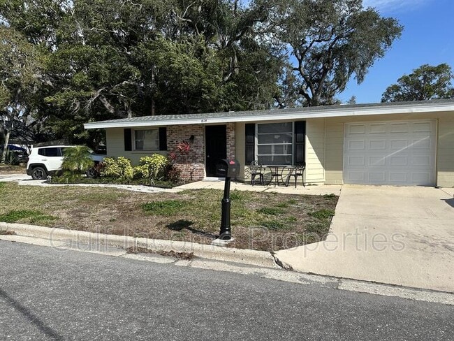 621 21st St W in Bradenton, FL - Building Photo - Building Photo