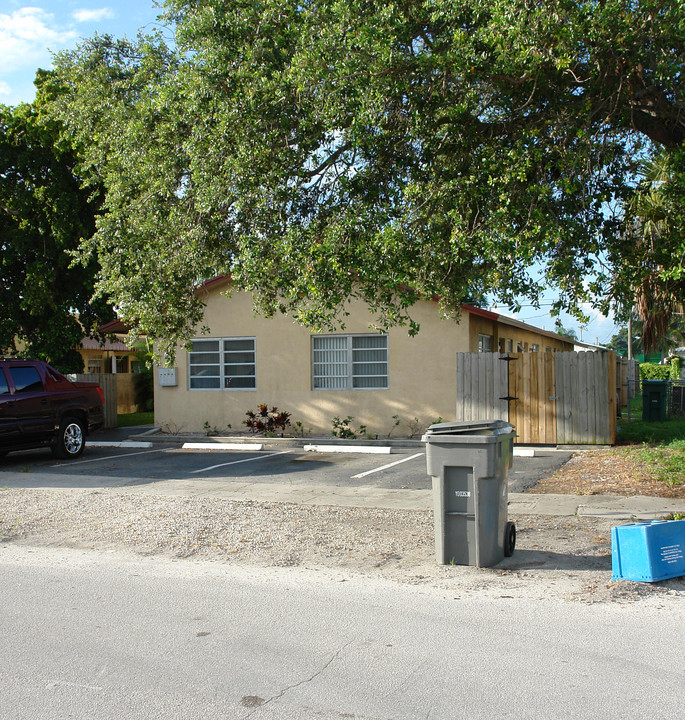 206 SW 21st St in Fort Lauderdale, FL - Building Photo