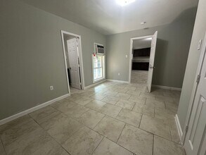 107 Altic St in Houston, TX - Building Photo - Building Photo