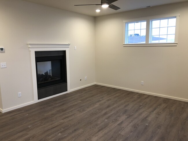 1220 NW Terre View Dr in Pullman, WA - Building Photo - Building Photo