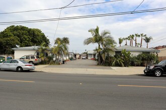 2718-2720 Roosevelt St in Carlsbad, CA - Building Photo - Building Photo