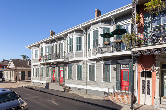 803-809 Burgundy St in New Orleans, LA - Building Photo - Building Photo