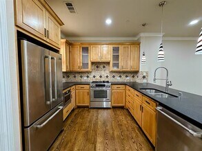 6333 Richmond Ave in Dallas, TX - Building Photo - Building Photo
