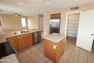 4821 W Valencia Dr in Phoenix, AZ - Building Photo - Building Photo