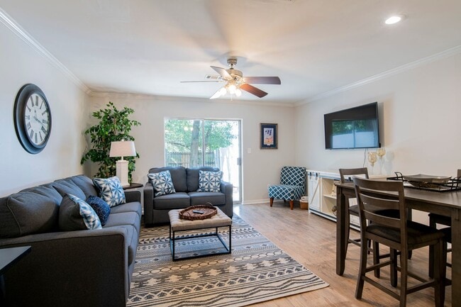 3041 Belle Meade Dr in Pensacola, FL - Foto de edificio - Building Photo