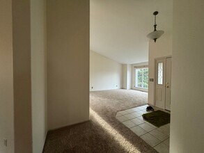 2728 Golfview Ct in Sutherlin, OR - Building Photo - Building Photo