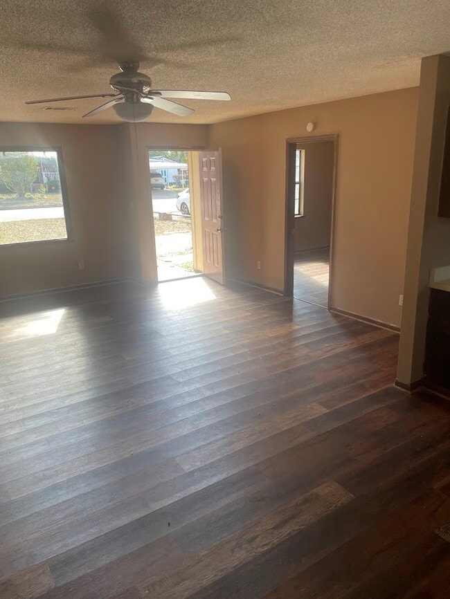 2725 Yorktown Ave in Albany, GA - Building Photo - Building Photo