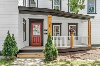 18 Walker St, Unit 2 in Leominster, MA - Building Photo - Building Photo