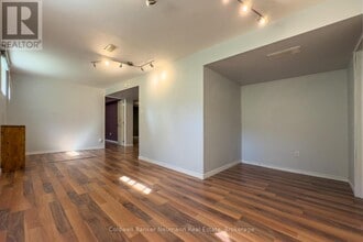 37 Dunhill Crescent in Guelph, ON - Building Photo - Building Photo