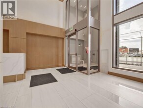 2782 Barton St E in Hamilton, ON - Building Photo - Building Photo