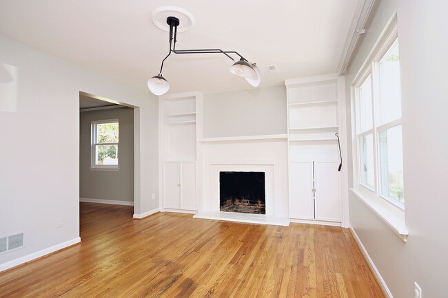 211 Greentree Park in Charlottesville, VA - Building Photo - Building Photo