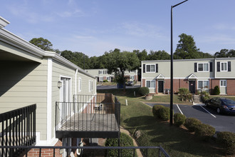 Hillcrest Townhomes in Spartanburg, SC - Building Photo - Building Photo